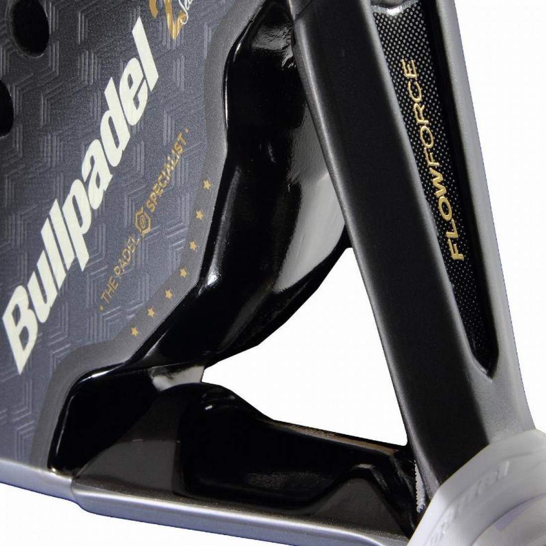 Pala Bullpadel Flow Legend 2026 · Ale Salazar