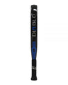 Pala de padel Siux modelo diablo revolution carbono 3k. En colores negro y azul. Con forma de gota invertida. Vista de perfil.