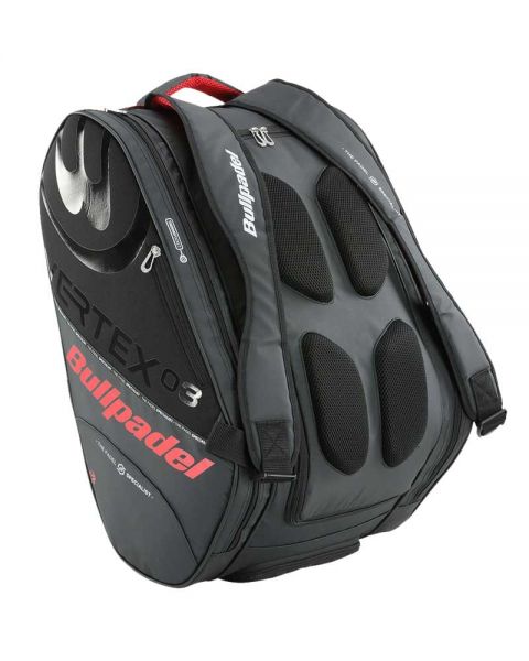 Paletero Bullpadel Vertex BPP22001 en colores negro y naranja. Vista trasera.